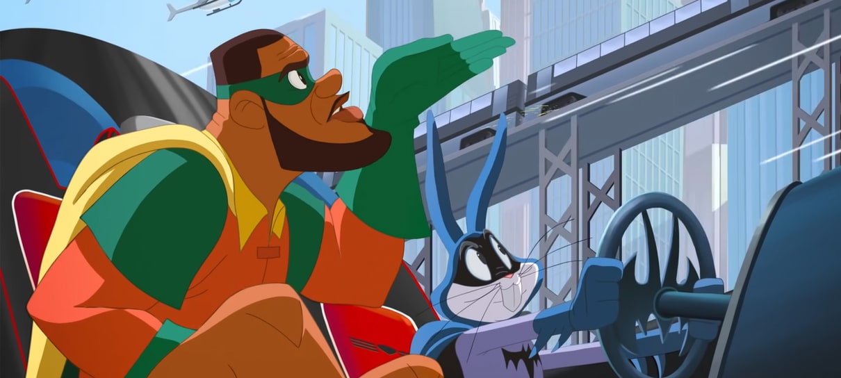 LeBron e Pernalonga como Batman e Robin durante cena em Space Jam: Um Novo Legado, 2021.
