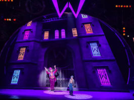 Charlie e a Fantástica Fábrica de Chocolate entra em suas últimas semanas.