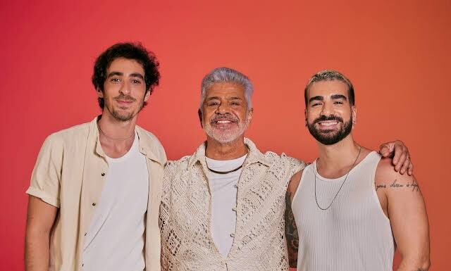 OUTROEU e Lulu Santos se juntam no single “Praia”. Confira!