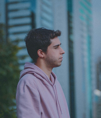 Foto do Linearwave olhando para o lado