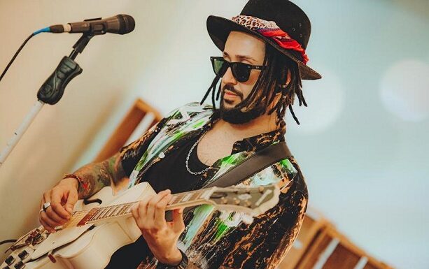 Julies, sensação do reggae, estreia turnê em São Paulo