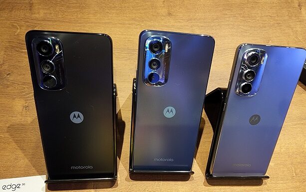 Motorola anuncia Moto Edge 30 e outras novidades para 2022. Fomos conhecer!