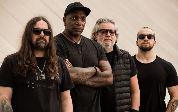 Sepultura faz show inédito com a Orquestra Sinfônica Brasileira
