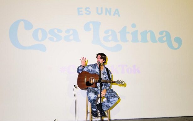 Mu Bispo se apresenta no evento “TikTok Visionary Voices” em Nova York.