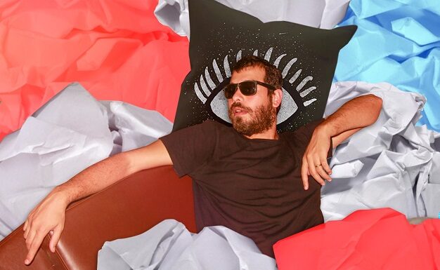 Joceir Bertoni lança novo single “Meros Mortais”, sobre tensão política e polarização.