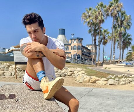 Luan Santana retorna dos EUA após agenda com produtores internacionais