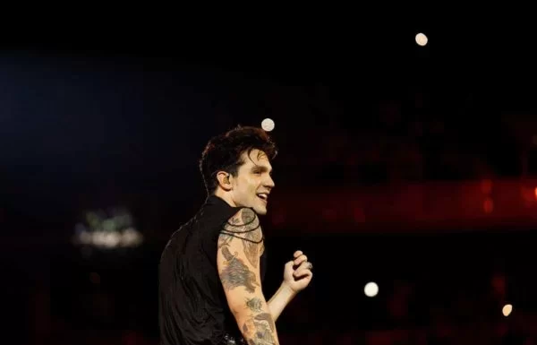 Nova música de Luan Santana ganha clipe gravado em Portugal.