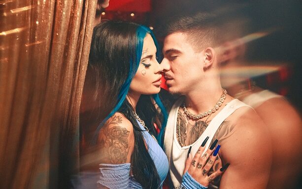 Tati Zaqui lança ‘Toma Cavalgada’, e o clipe com participação de Thomaz Costa