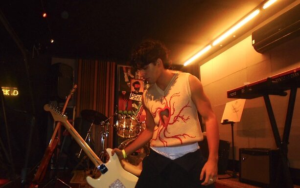 Lucas Pretti trabalha em novas músicas e revela interesse em atuação