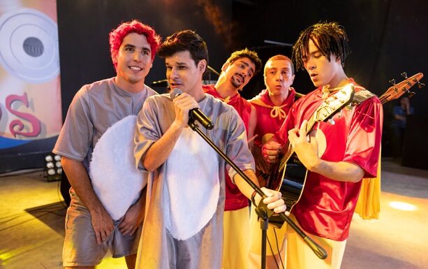 CCXP23: Mamonas Assassinas – O Filme: Uma Viagem Nostálgica