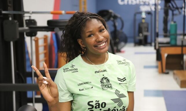Brionne Butler, central americana, chega com tudo na Superliga Feminina