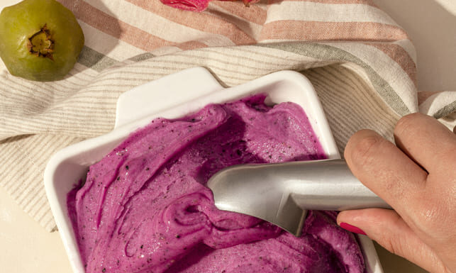 Bacio di Latte traz de volta sabor de Pitaya&Cambuci