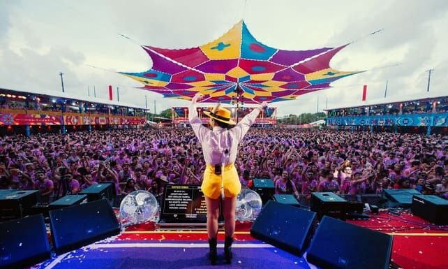 Mari Fernandez agita o Carnaval pelo segundo ano consecutivo e quebra recorde de público!