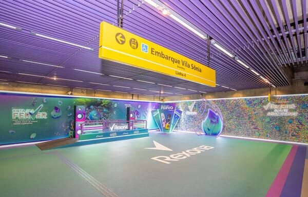 Rexona leva o “Bloco do Não Te Abandona” para o metrô de São Paulo
