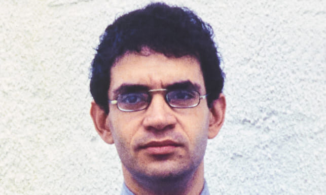 Renato Russo: 64 anos de legado e música que conquista corações