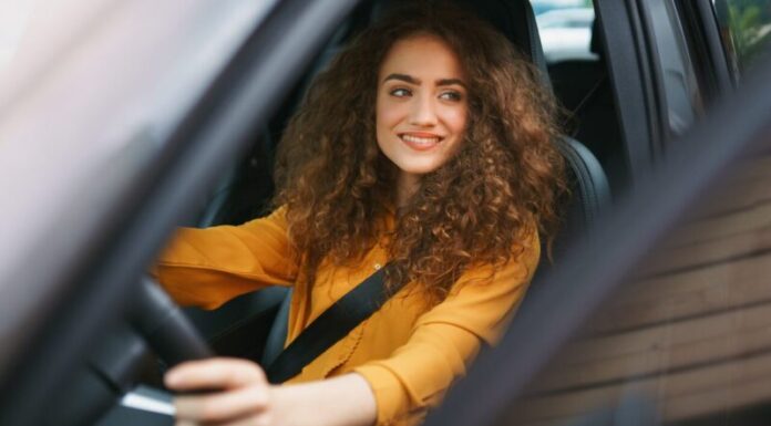 Webmotors: Mulheres no mundo dos automóveis no Brasil