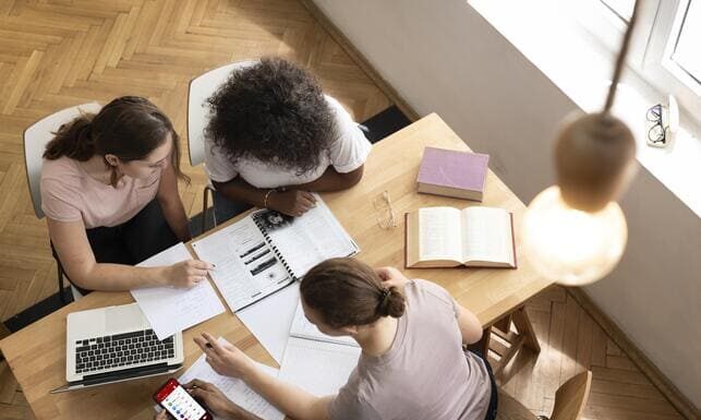 Startup Cheers abre portas para jovens no mercado de tecnologia e eventos