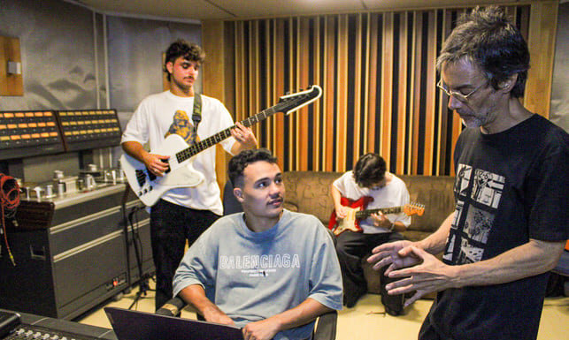 CTRL X mergulha em estúdio lendário para criar álbum inédito