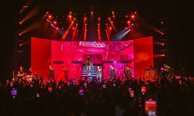 PRISCILLA incendeia São Paulo com estreia da turnê “Priscilla: a experiência”