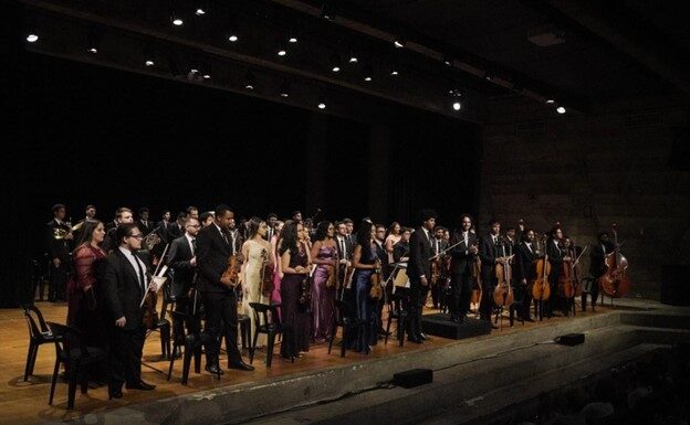 Orquestra Juvenil Heliópolis apresenta concerto gratuito em Caraguatatuba!