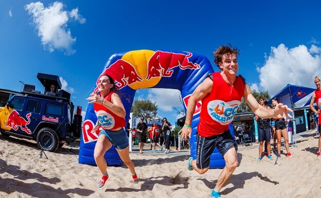 Xiaomi se junta à Red Bull no Red Bull Ibiza Royale para uma experiência épica!
