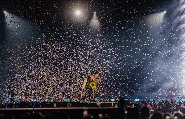 LeoDias TV transmite show do Luan Santana no Pacaembu