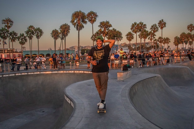 Doug-VeniceSkatepark-Credito--APUGOMES