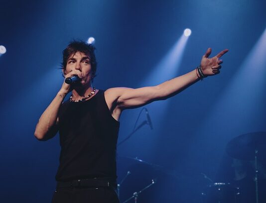 Di Ferrero anuncia turnê SE7E e leva show para São Paulo