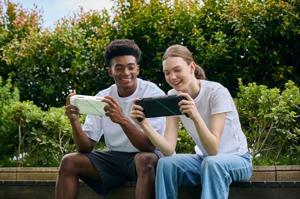 Foto-ROG-Xbox-Ally-e-ROG-Xbox-Ally-X--13-