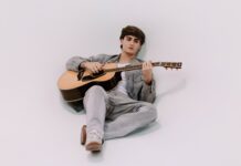 Sam Sabbá lança clipe “Silêncio que Fala” com direção de Kenny Kanashiro