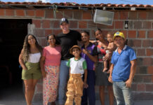 Zé Vaqueiro surpreende “Vaqueirinho do Piseiro” com visita emocionante