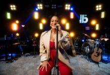 Billboard Brasil lança Estúdio Billboard com “Acústico Lourena”