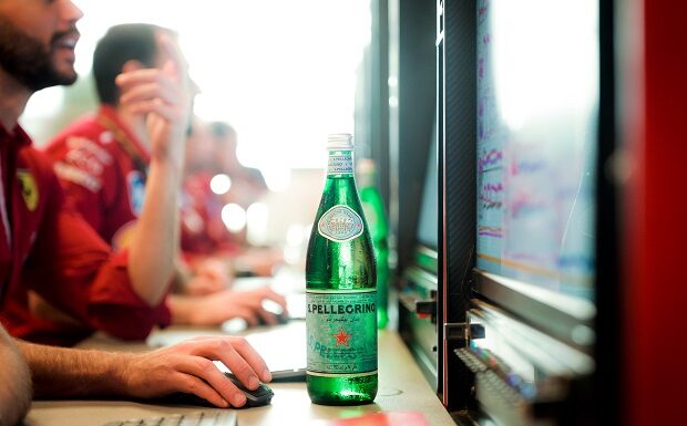 S.Pellegrino fecha parceria global com a Ferrari para inspirar uma nova geração a “dar o seu melhor”!