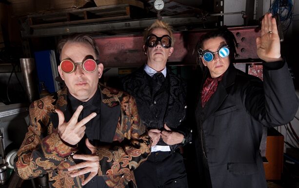 Information Society, Thea Austin do SNAP! e Noel se despedem do Brasil