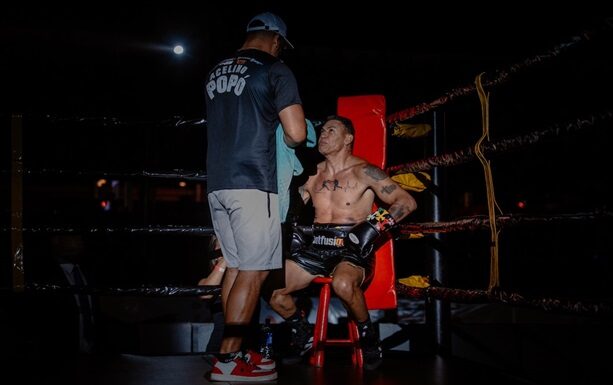 Popó rouba a cena em evento automotivo em Balneário Camboriú