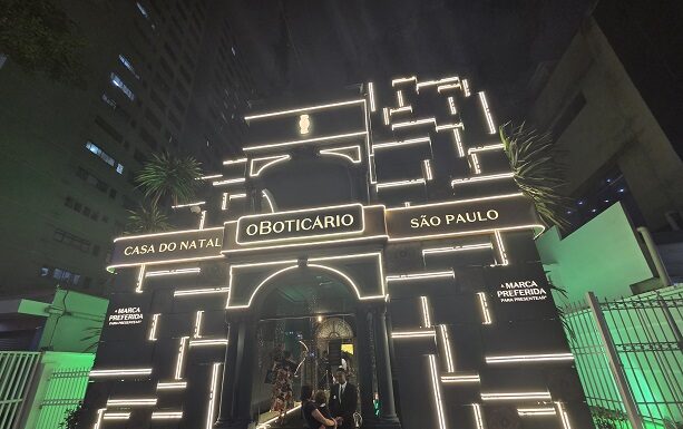 O Boticário abre sua primeira Casa do Natal na Paulista e promete muita magia! Assista!