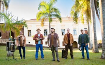 Inimigos da HP relembra raízes e lança “Flor” em clima de afeto