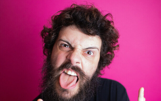 Diogo Defante encerra 2025 em São Paulo com show no Jai Club