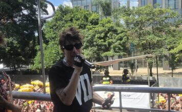 Di Ferrero arrasta multidão no bloco “Se Fui Triste, Não Me Lembro” 2026 — Assista tudo o que rolou!