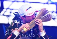 Fórmula E: Mitch Evans brilha na chuva e vence o E-Prix de Miami