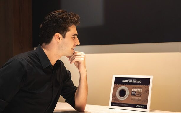 Samsung lança no Brasil a primeira tela Color E-Paper com biorresina