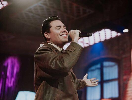 Felipe Araújo lança “Eu, Felipe Araújo – Vol. 2” e emociona fãs