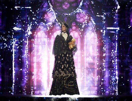 Laura Pausini inicia turnê mundial na Espanha e confirma show no Brasil