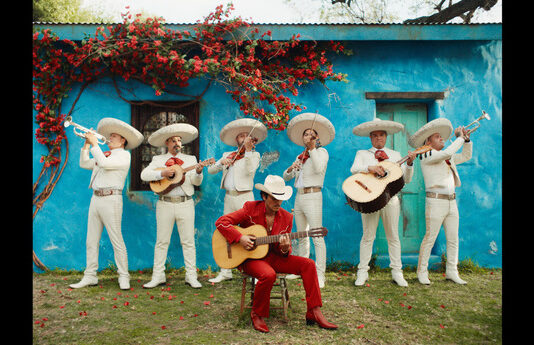 The Romantic: Bruno Mars volta ao jogo com álbum que já nasce hitado!