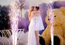 Mari Fernandez revela gravidez de menina em chá emocionante