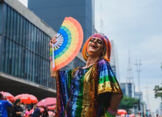 Parada SP: Avenida Paulista vira linha do tempo da resistência LGBT+