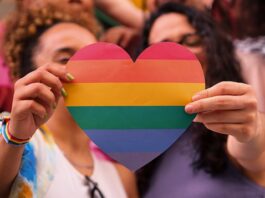 Direitos LGBTQIAPN+ no trabalho: O que a legislação exige das empresas