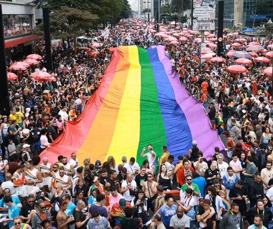 Parada LGBT de São Paulo: Com queda de patrocínios, doações individuais crescem
