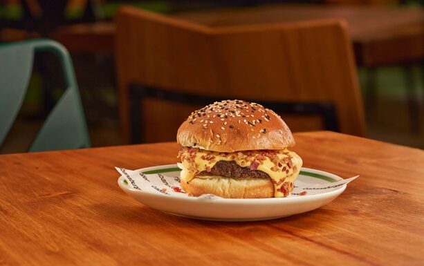 Cabana Burger: Dia do Estudante tem burger pela metade do preço