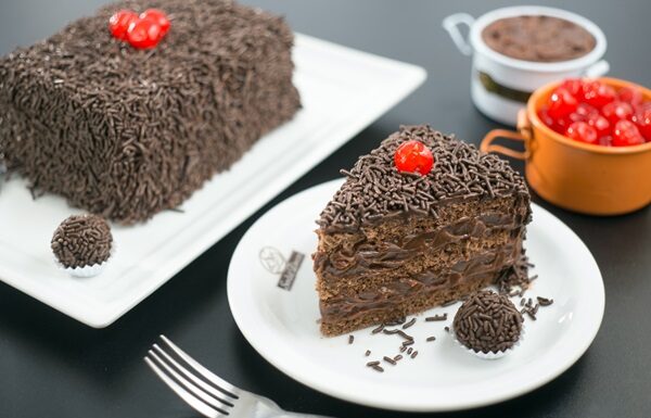 Dia do Brigadeiro: Sodiê Doces celebra o clássico